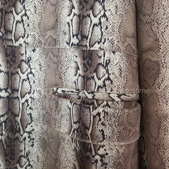 BLANK NYC /ANTHRO Renegade Snake Print Long Blazer Jacket, Vegan Faux Suede, NWT - Picture 8 of 15